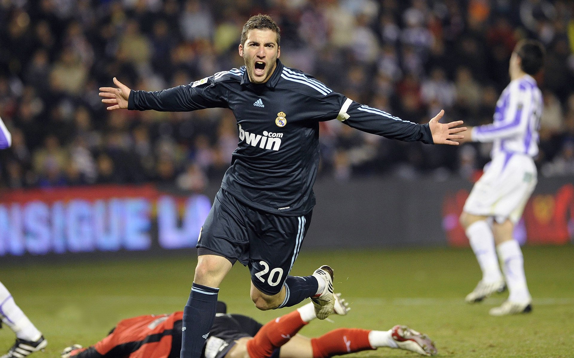 德约科维奇连续十五场比赛得分超过绝杀，巴塞罗那挑战极限！